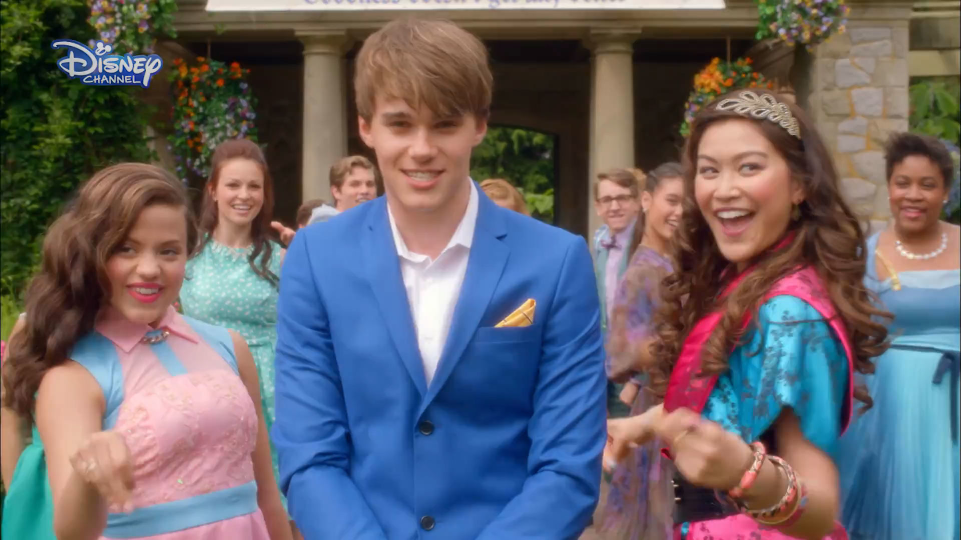 Descendants 'Be Our Guest' Music Video Descendants 'Be Our Guest' Music Video
