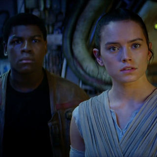 Star Wars: The Force Awakens Trailer (official)