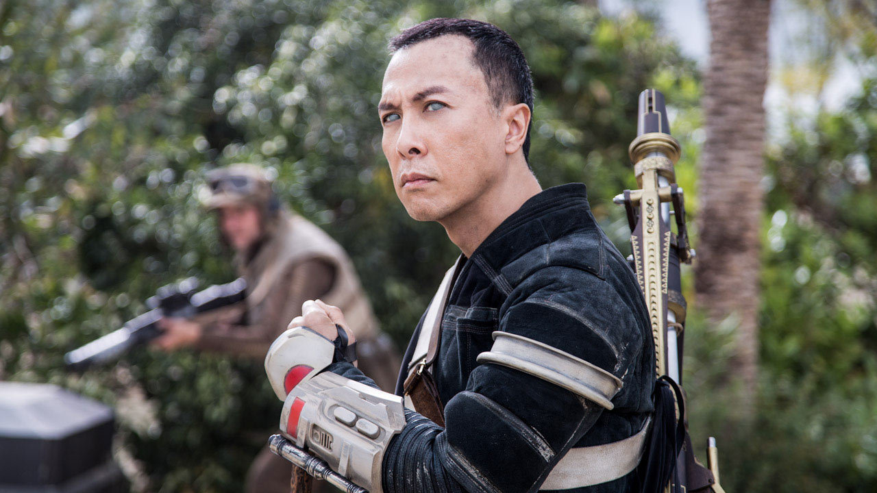 Donnie Yen, dans le rôle de Chirrut Îmwe